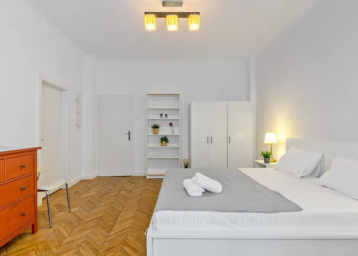 Walter Manor Old Town - Balcony And Self Check-in شقة بوخارست